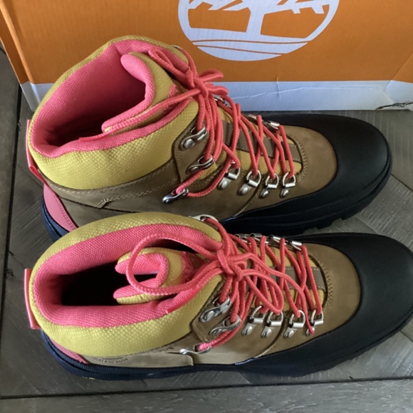 Timberland Vibram® Euro Waterproof Hiking Shoe (Women), size 9 - Picture 2 of 12